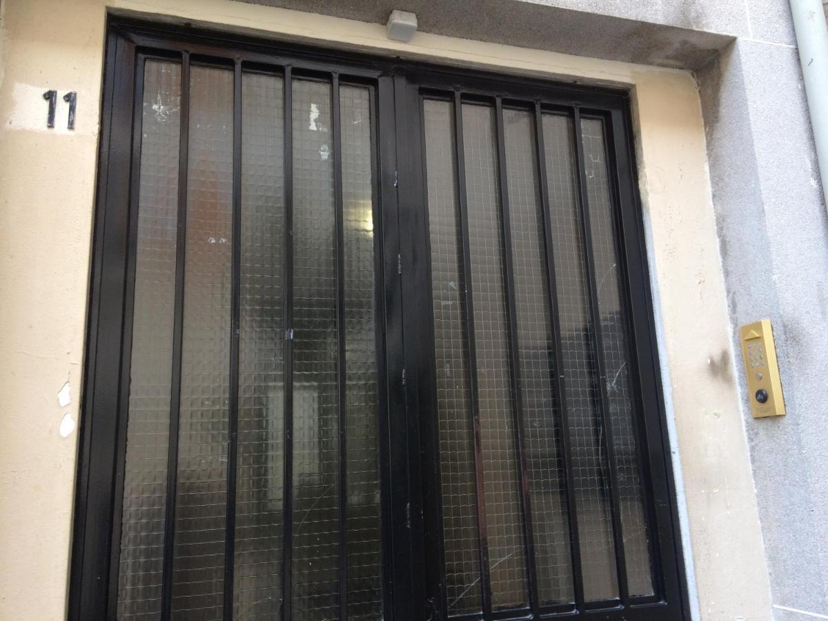Studio Pigalle De 25 M2 - 2 Lits Simples Type Gigogne Pour 2 Personnes - Coeur Touristique De Paris - 2 Minutes De La Station Metro Pigalle ,Petit Train Vers La Butte Montmartre-Cabarets Moulin Rouge,Chez Michou-Restaurants Bouillon Pigalle,Berliner Buitenkant foto