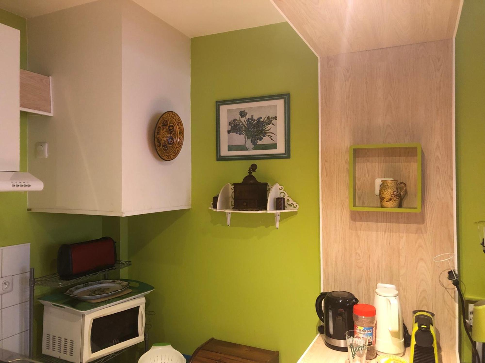 Studio Pigalle De 25 M2 - 2 Lits Simples Type Gigogne Pour 2 Personnes - Coeur Touristique De Paris - 2 Minutes De La Station Metro Pigalle ,Petit Train Vers La Butte Montmartre-Cabarets Moulin Rouge,Chez Michou-Restaurants Bouillon Pigalle,Berliner Buitenkant foto